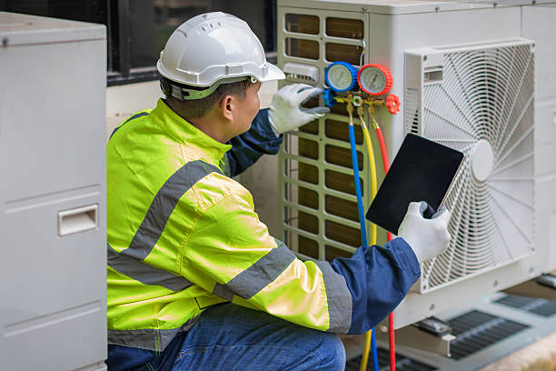 Professional Ductwork Repair technician working in Elsah, IL